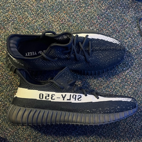 Adidas Yeezy Boost 350 V2 core whites - Picture 1 of 7